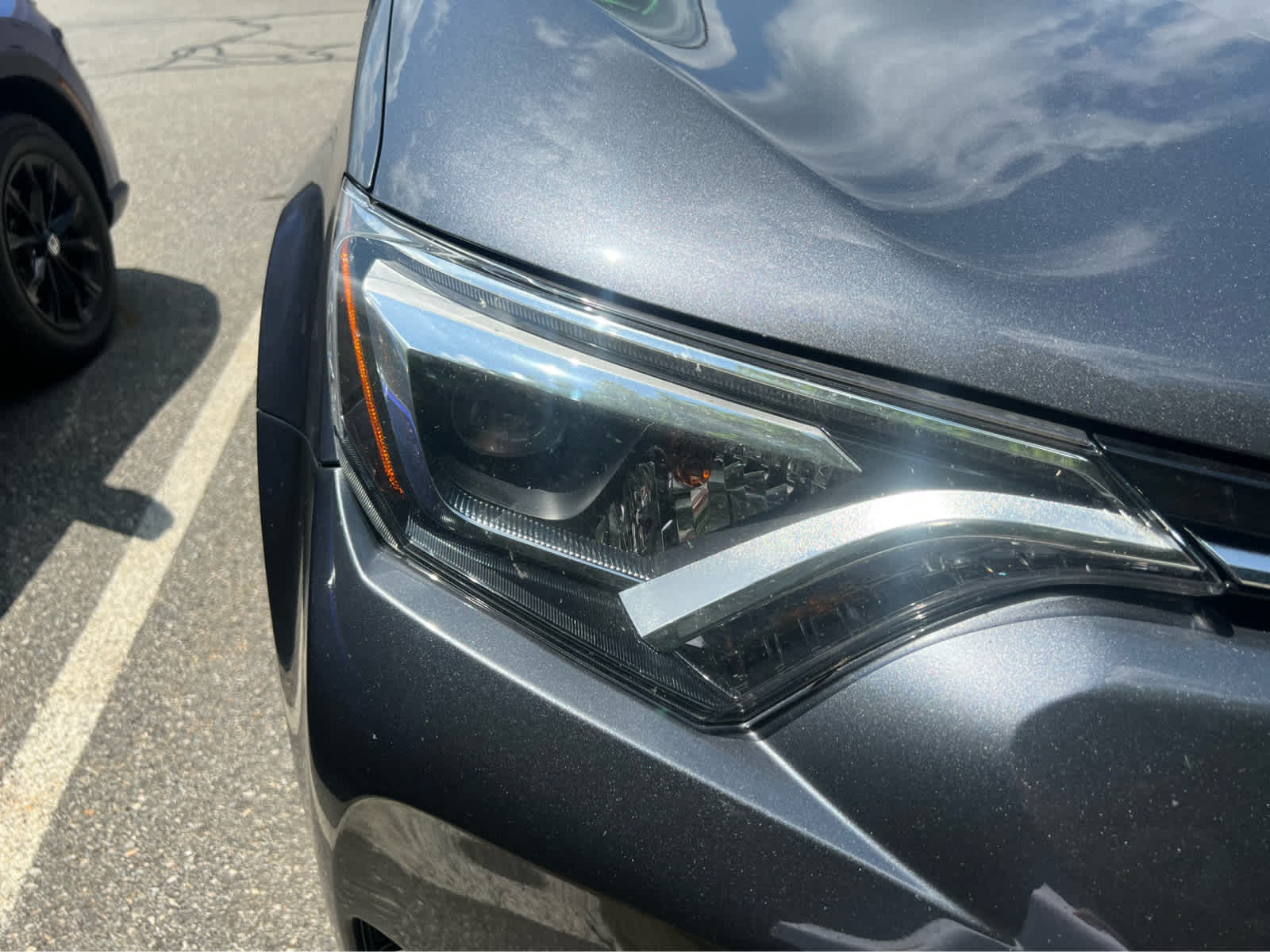 2016 Toyota RAV4 Hybrid Limited - Photo 2