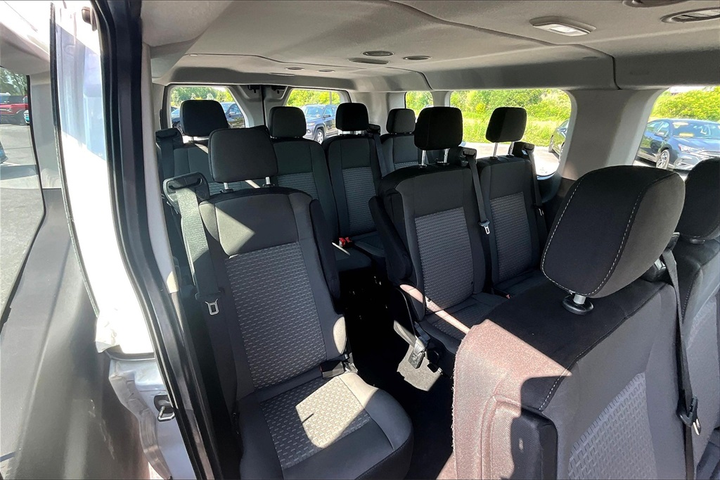 2022 Ford Transit-350 XLT - Photo 16