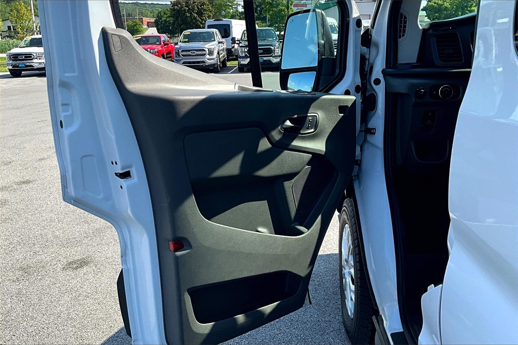 2022 Ford Transit-350 XLT - Photo 9