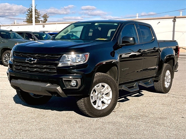 2022 Chevrolet Colorado LT - Photo 2