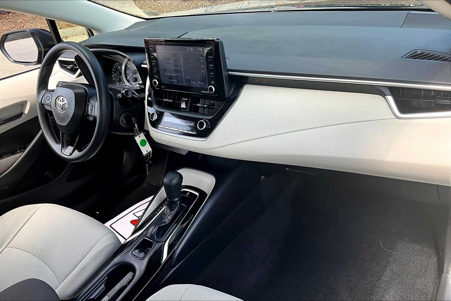 2022 Toyota Corolla LE - Photo 14