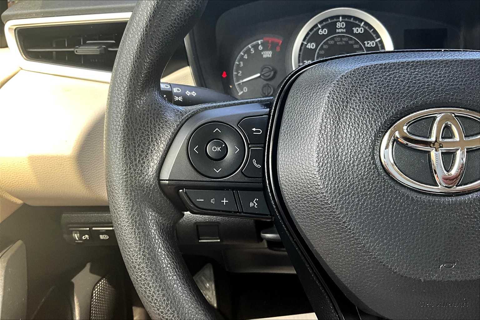 2022 Toyota Corolla LE - Photo 22