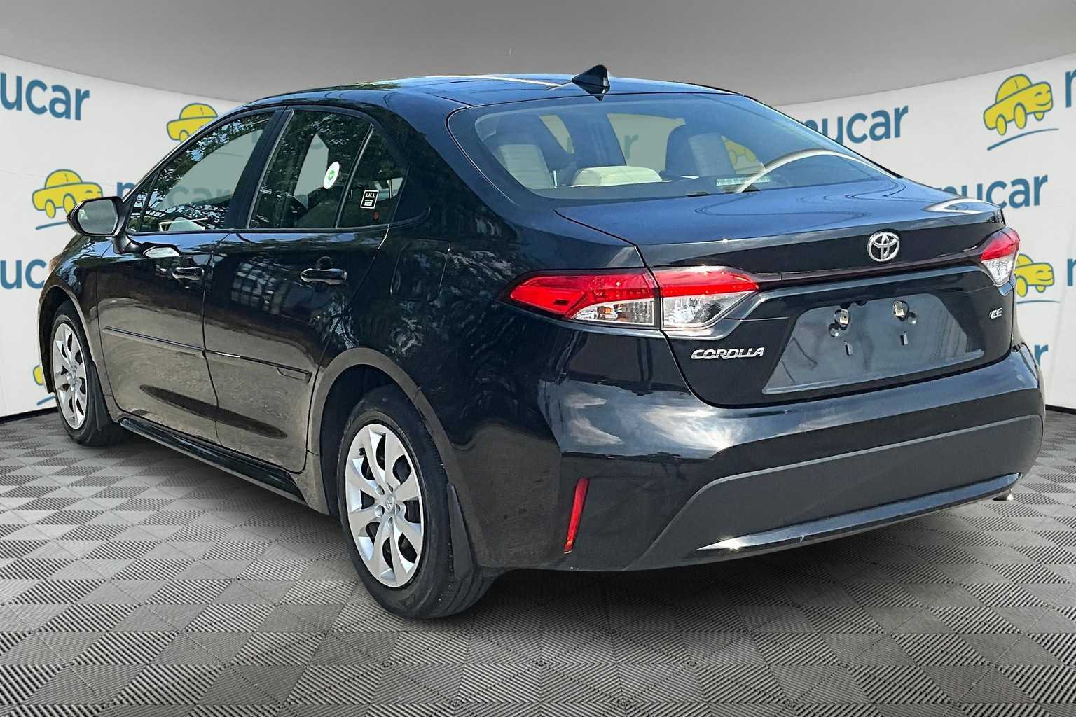2022 Toyota Corolla LE - Photo 4