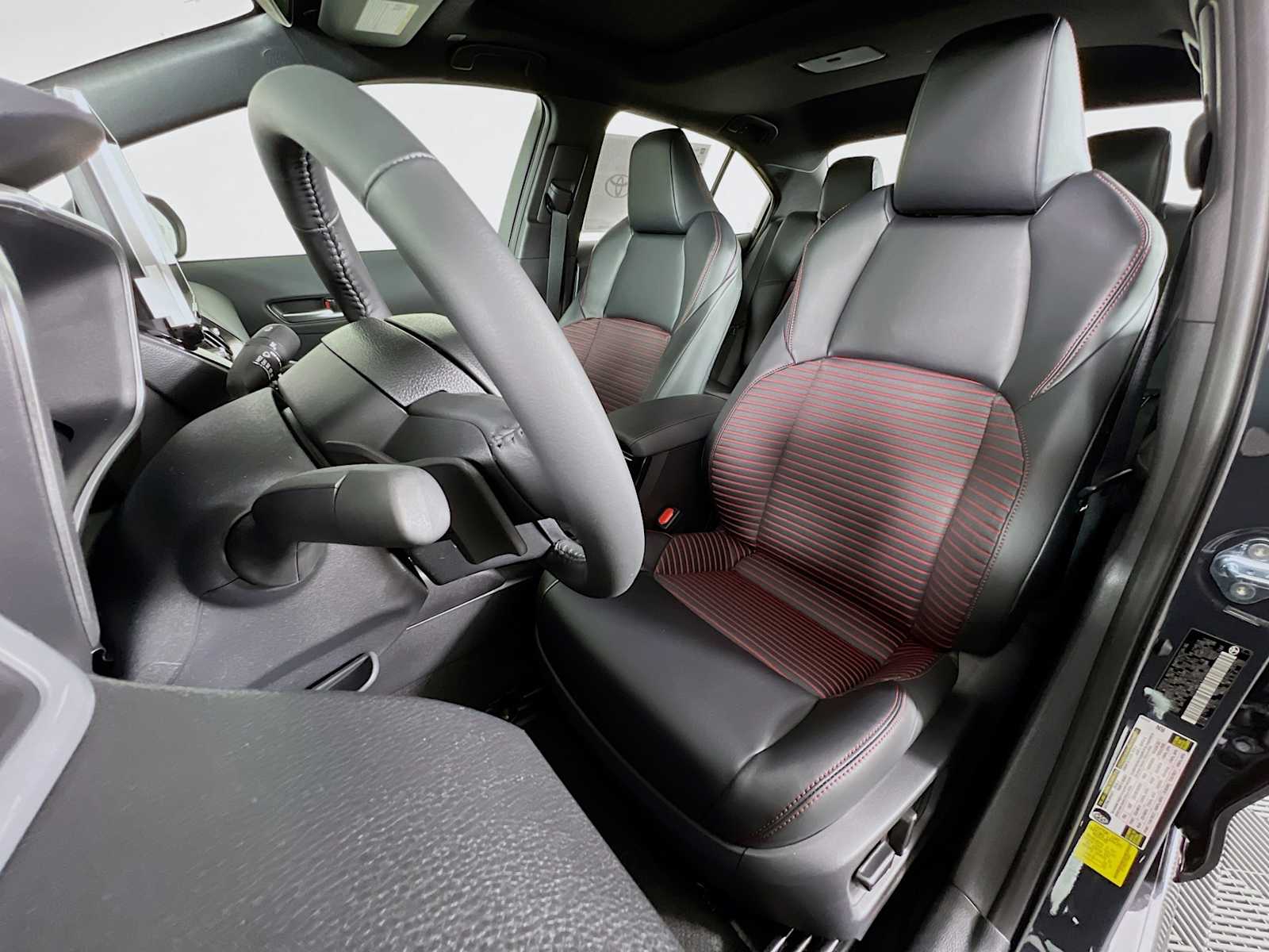 2026 Toyota Corolla XSE - Photo 12