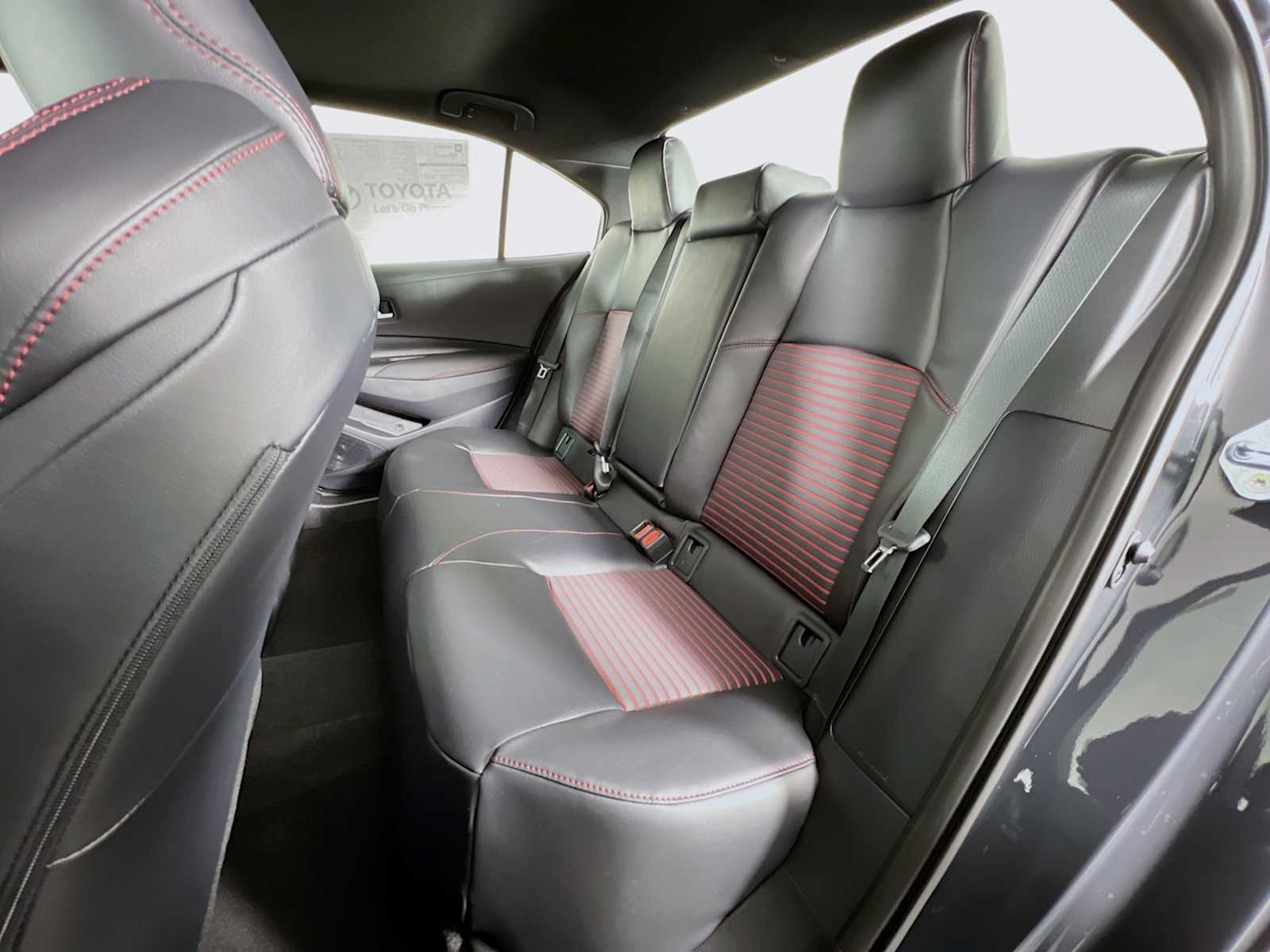 2026 Toyota Corolla XSE - Photo 13