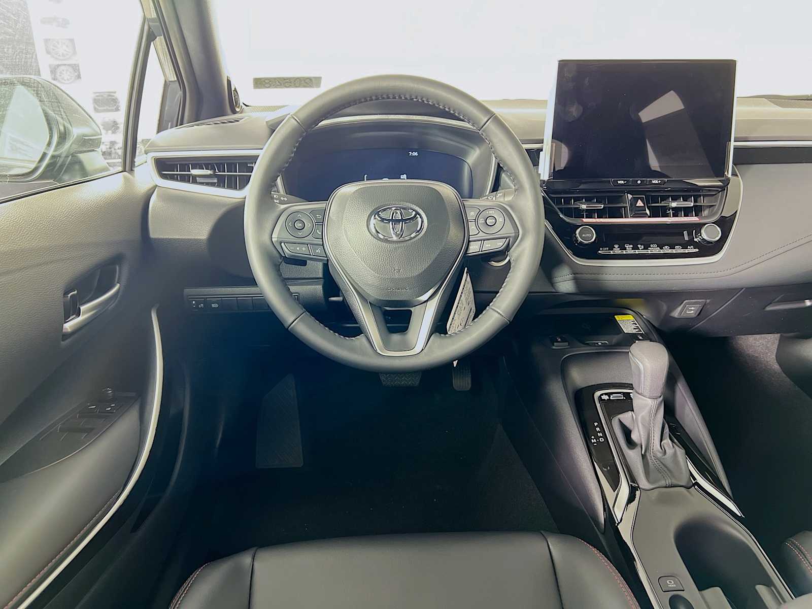 2026 Toyota Corolla XSE - Photo 14