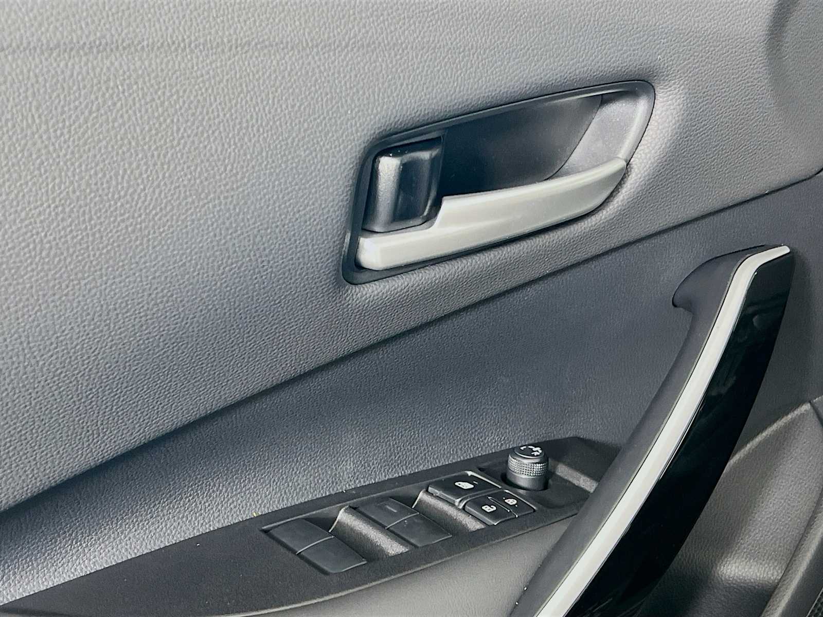 2026 Toyota Corolla XSE - Photo 15