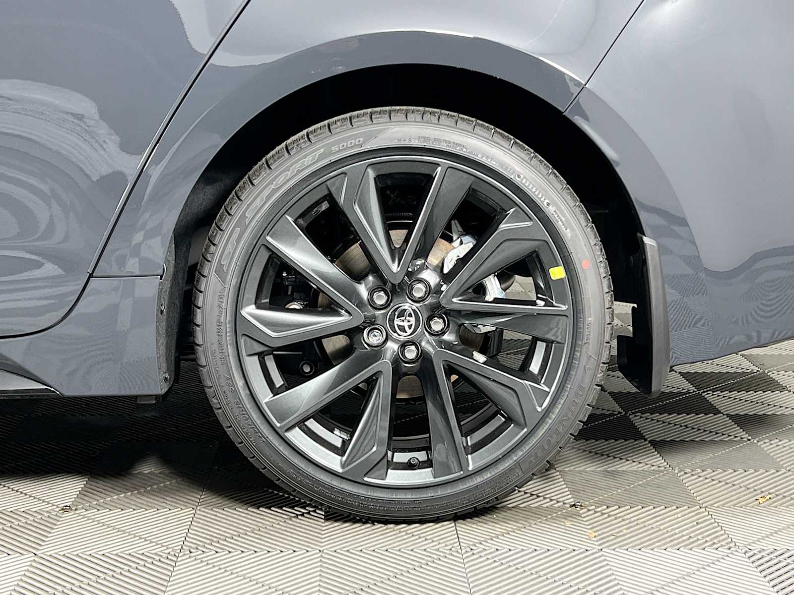 2026 Toyota Corolla XSE - Photo 18