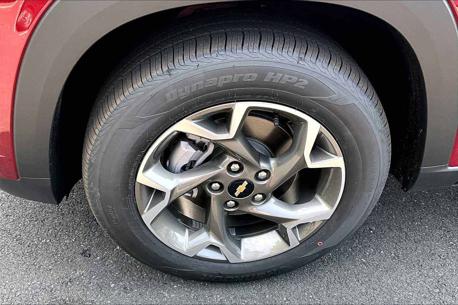 2025 Chevrolet Trax LT - Photo 8