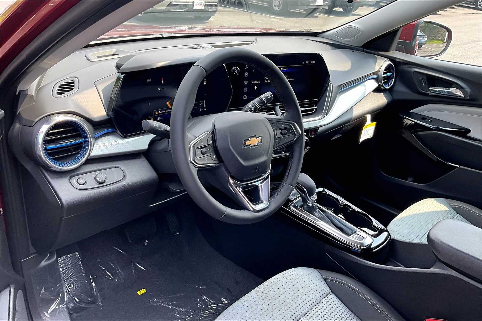 2025 Chevrolet Trax LT - Photo 9