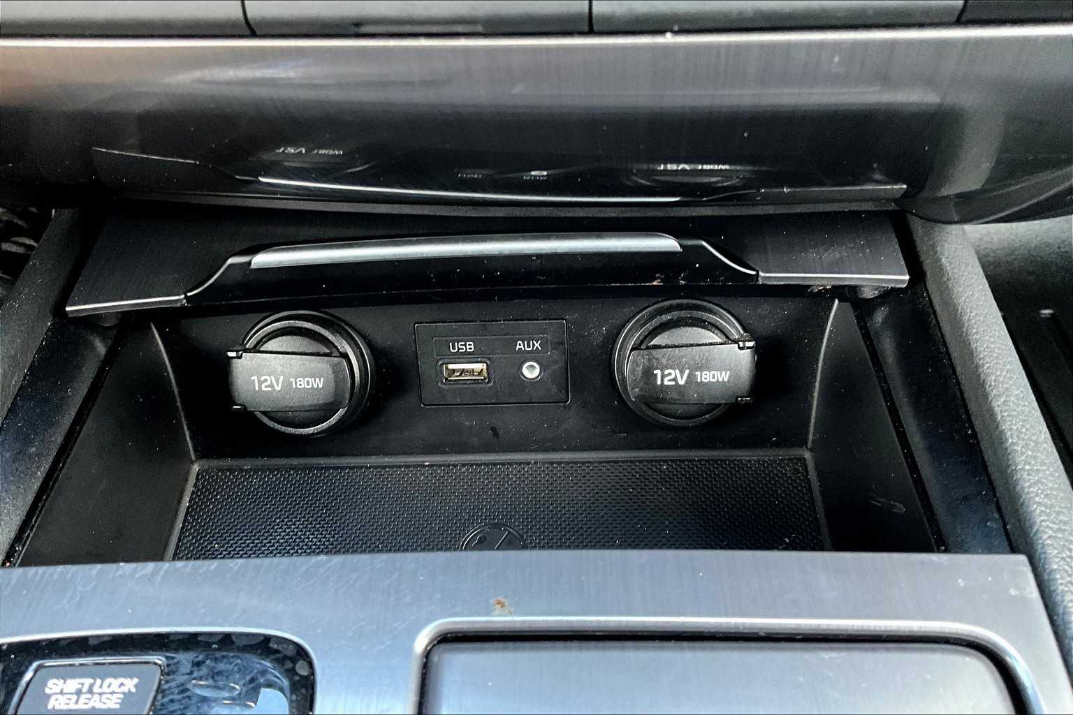2018 Genesis G80 3.8L - Photo 25