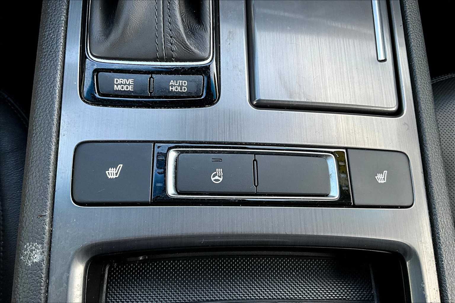 2018 Genesis G80 3.8L - Photo 26