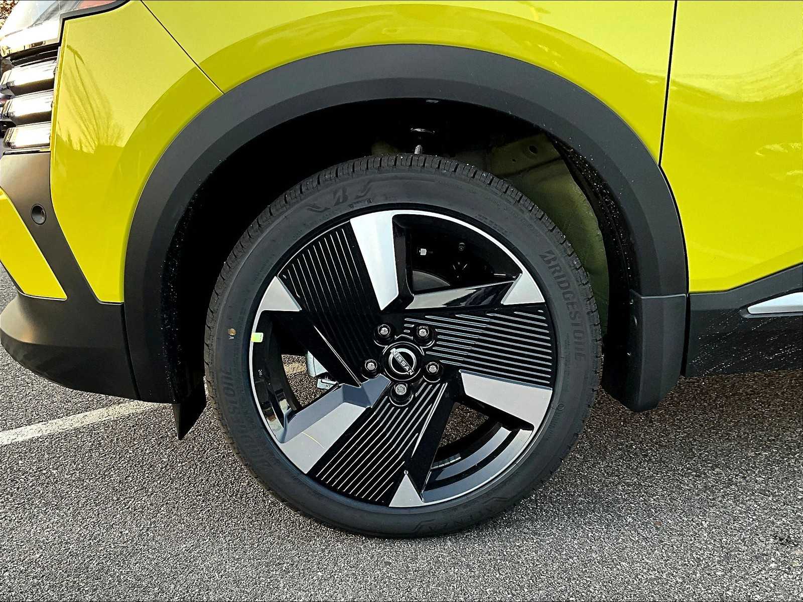 2025 Nissan Kicks SR - Photo 8
