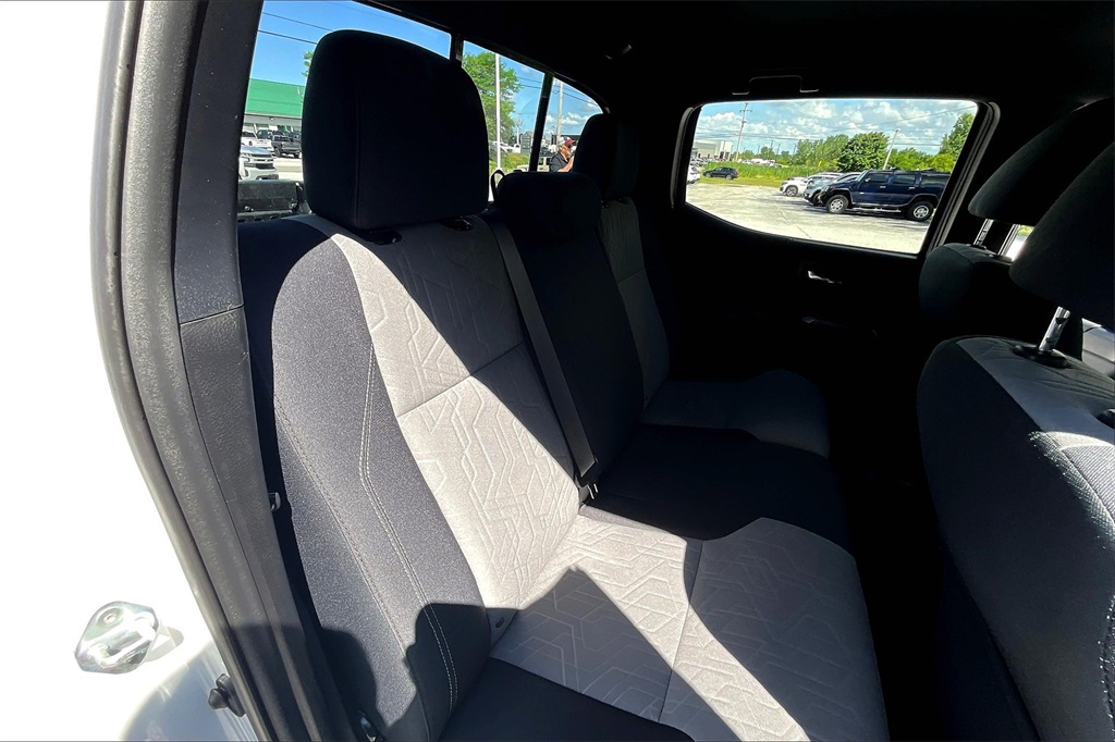 2021 Toyota Tacoma  - Photo 16