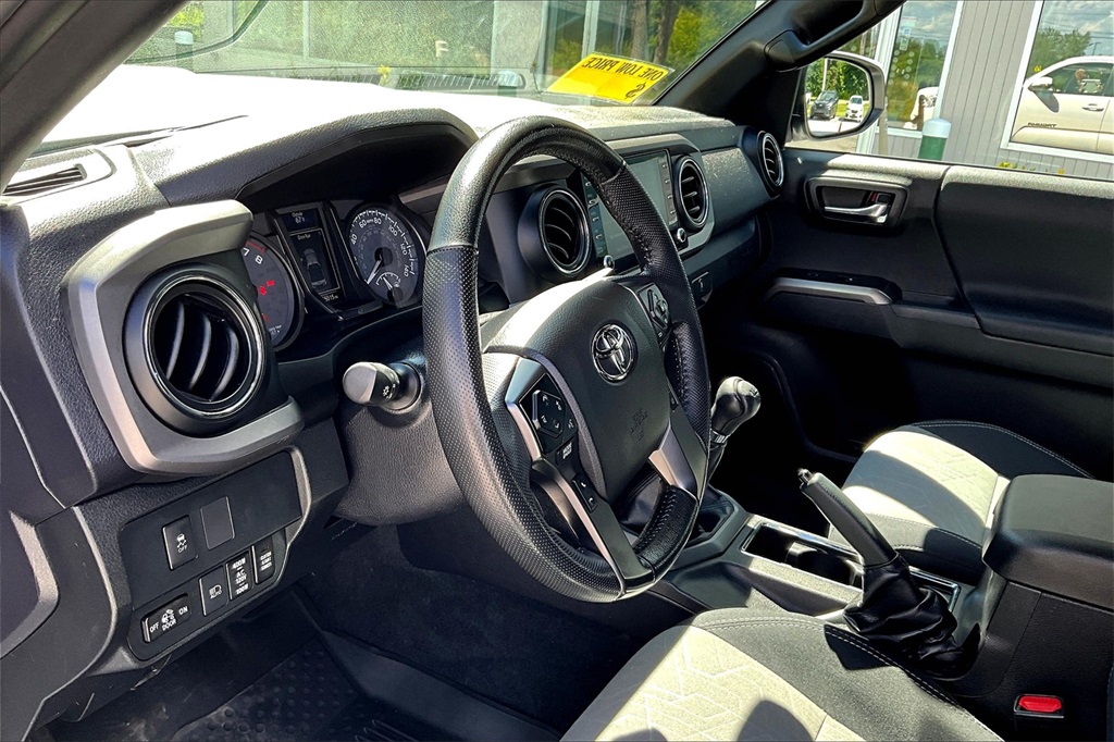 2021 Toyota Tacoma  - Photo 8