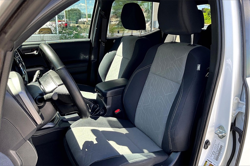2021 Toyota Tacoma  - Photo 10