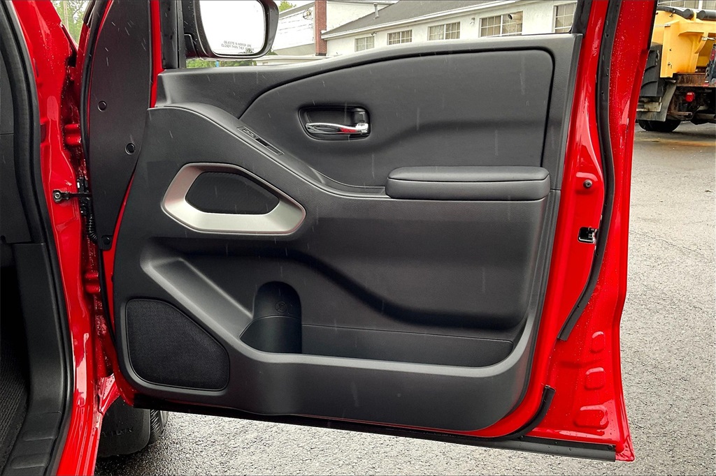 2025 Nissan Frontier SV - Photo 25