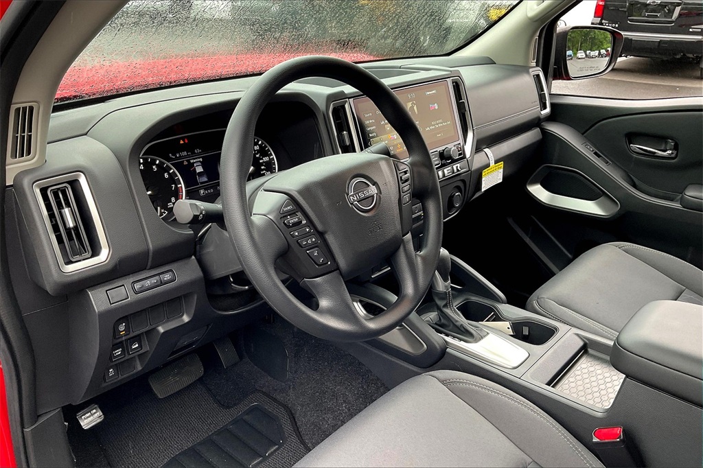2025 Nissan Frontier SV - Photo 8