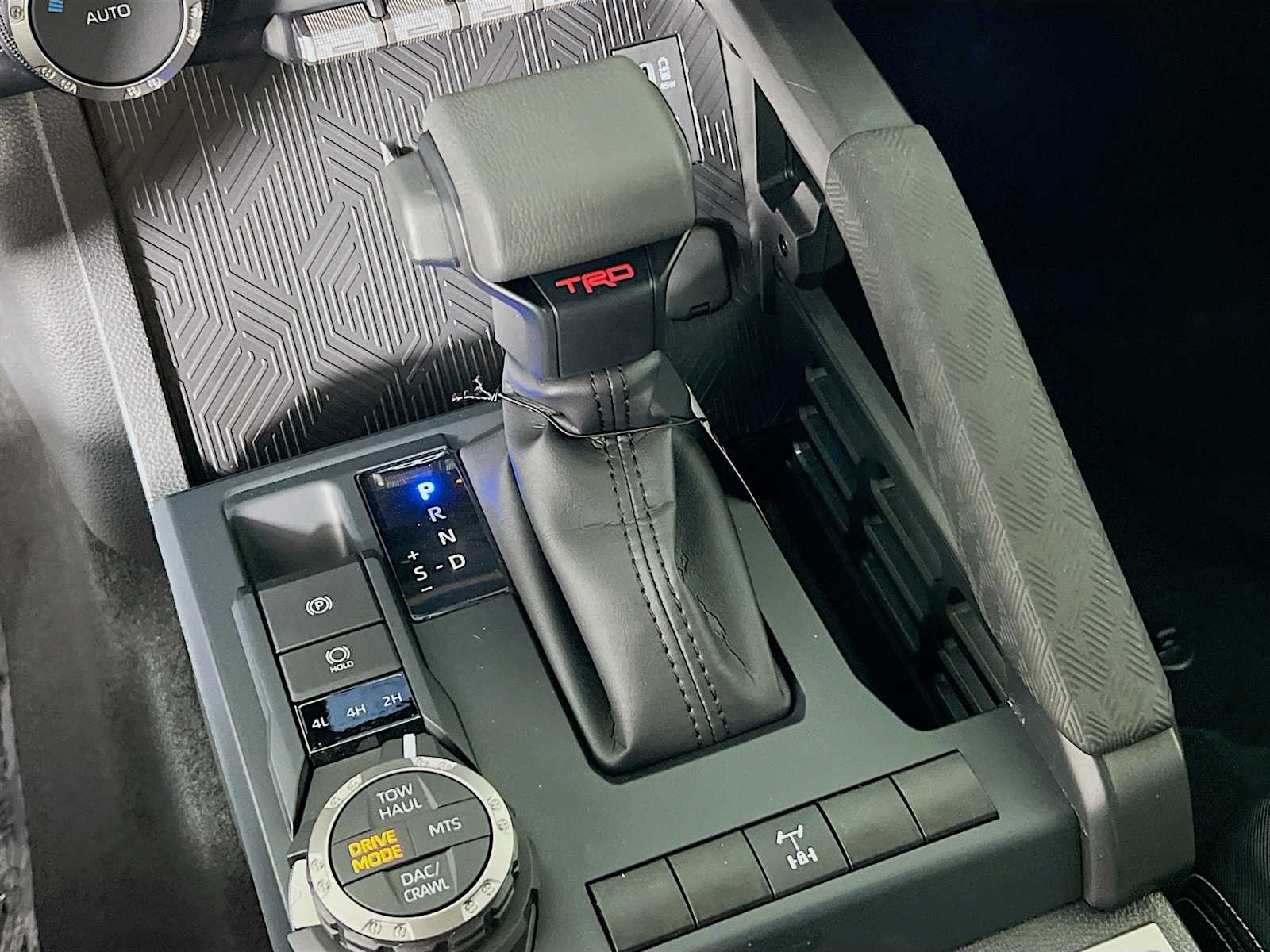 2025 Toyota Tacoma TRD Off Road - Photo 11