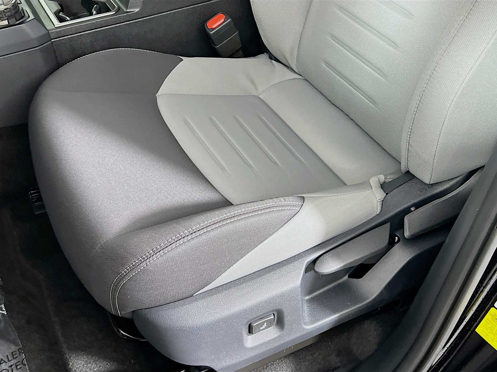 2025 Toyota Tacoma TRD Off Road - Photo 16