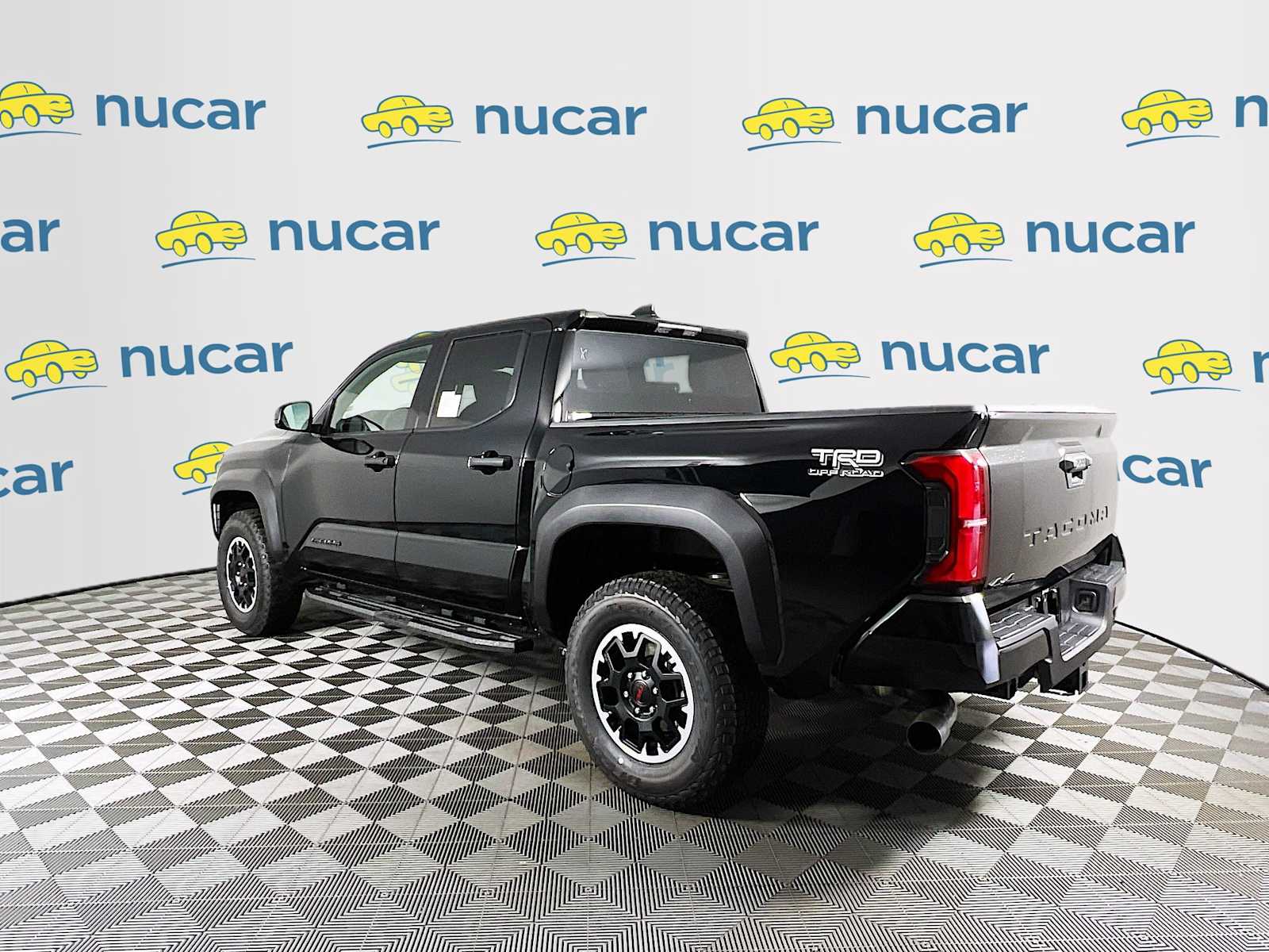 2025 Toyota Tacoma TRD Off Road - Photo 4