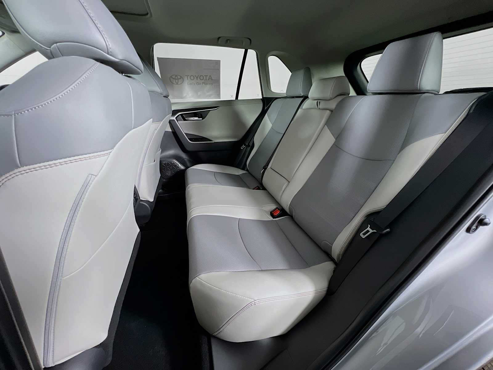 2025 Toyota RAV4 Limited - Photo 13