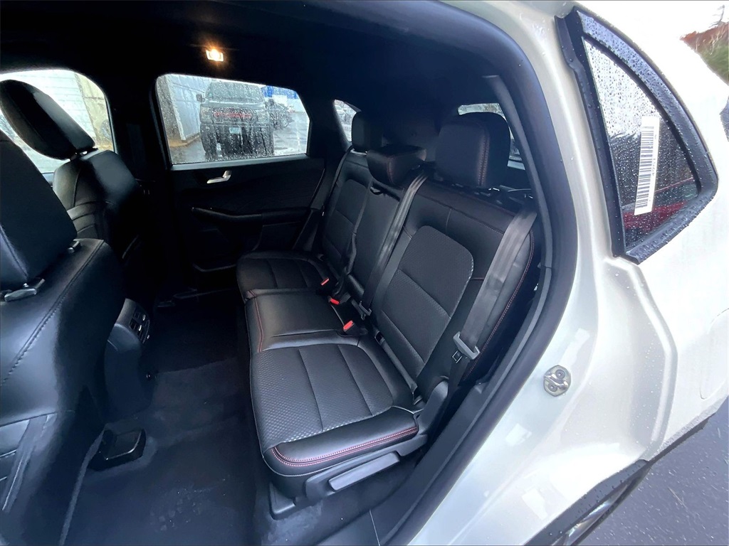 2026 Ford Escape ST-Line - Photo 11