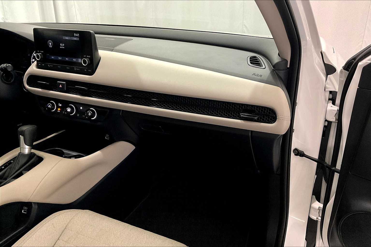 2023 Honda HR-V LX - Photo 13