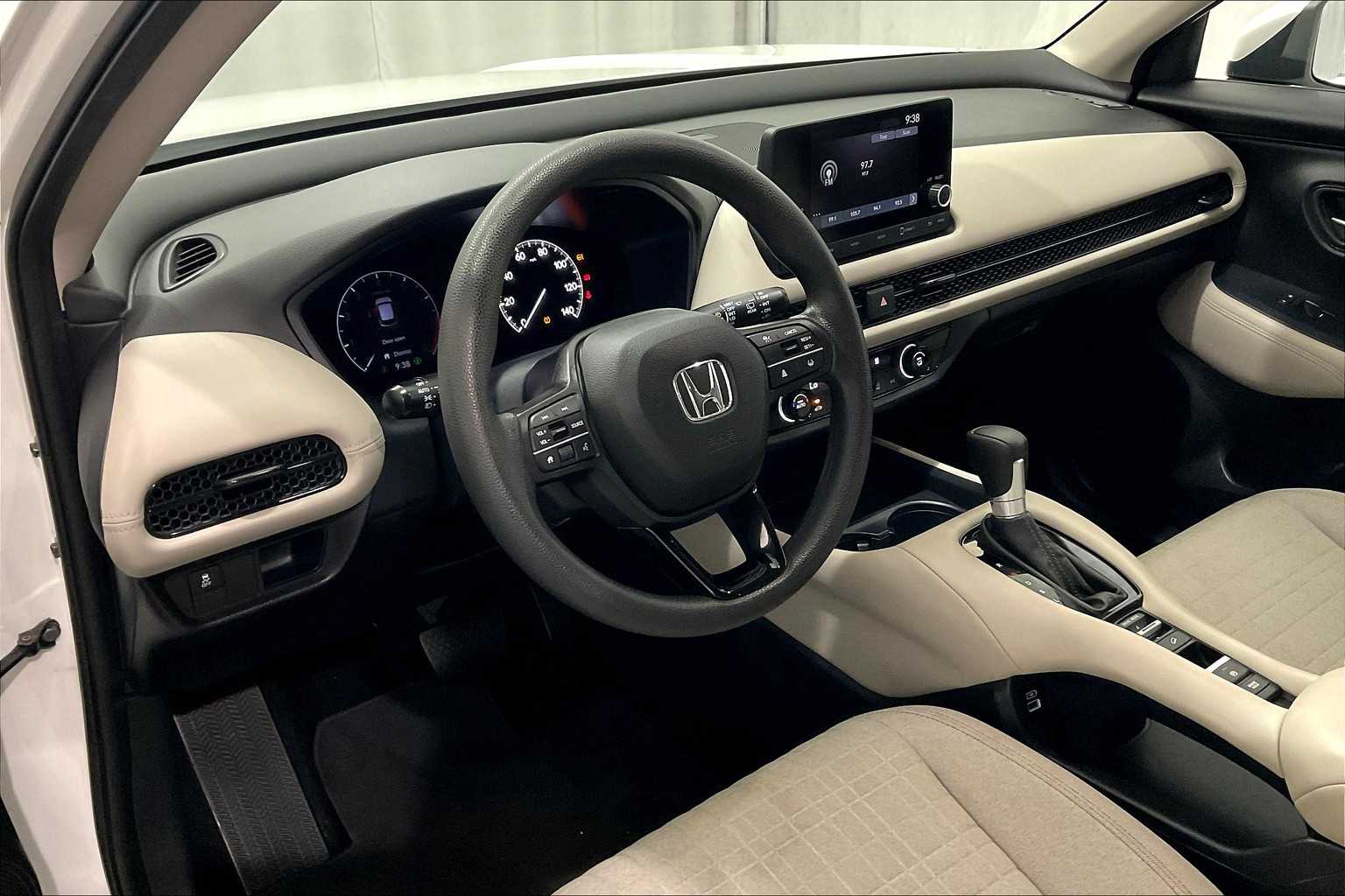 2023 Honda HR-V LX - Photo 8