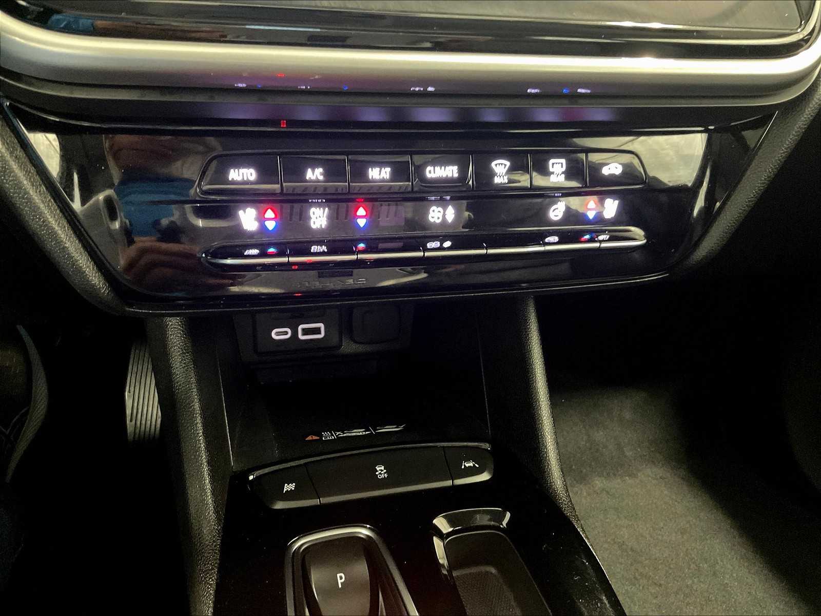 2022 Chevrolet Bolt EUV Premier - Photo 26