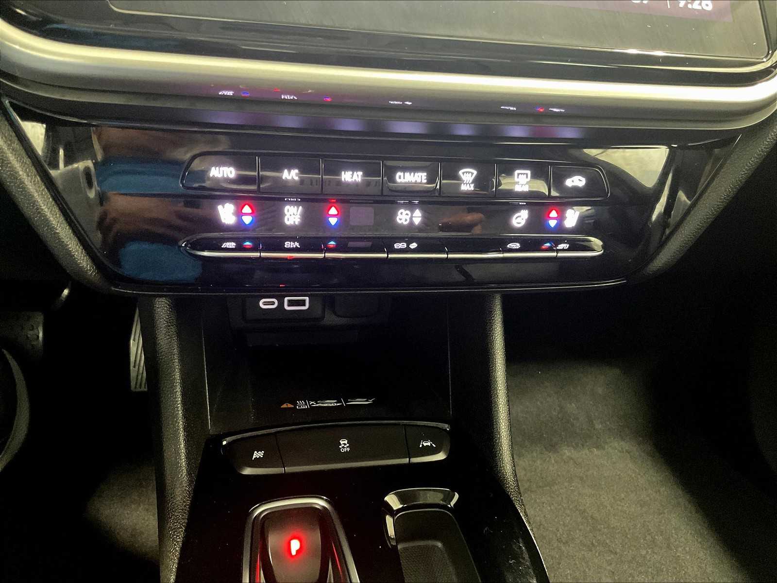 2022 Chevrolet Bolt EUV Premier - Photo 27