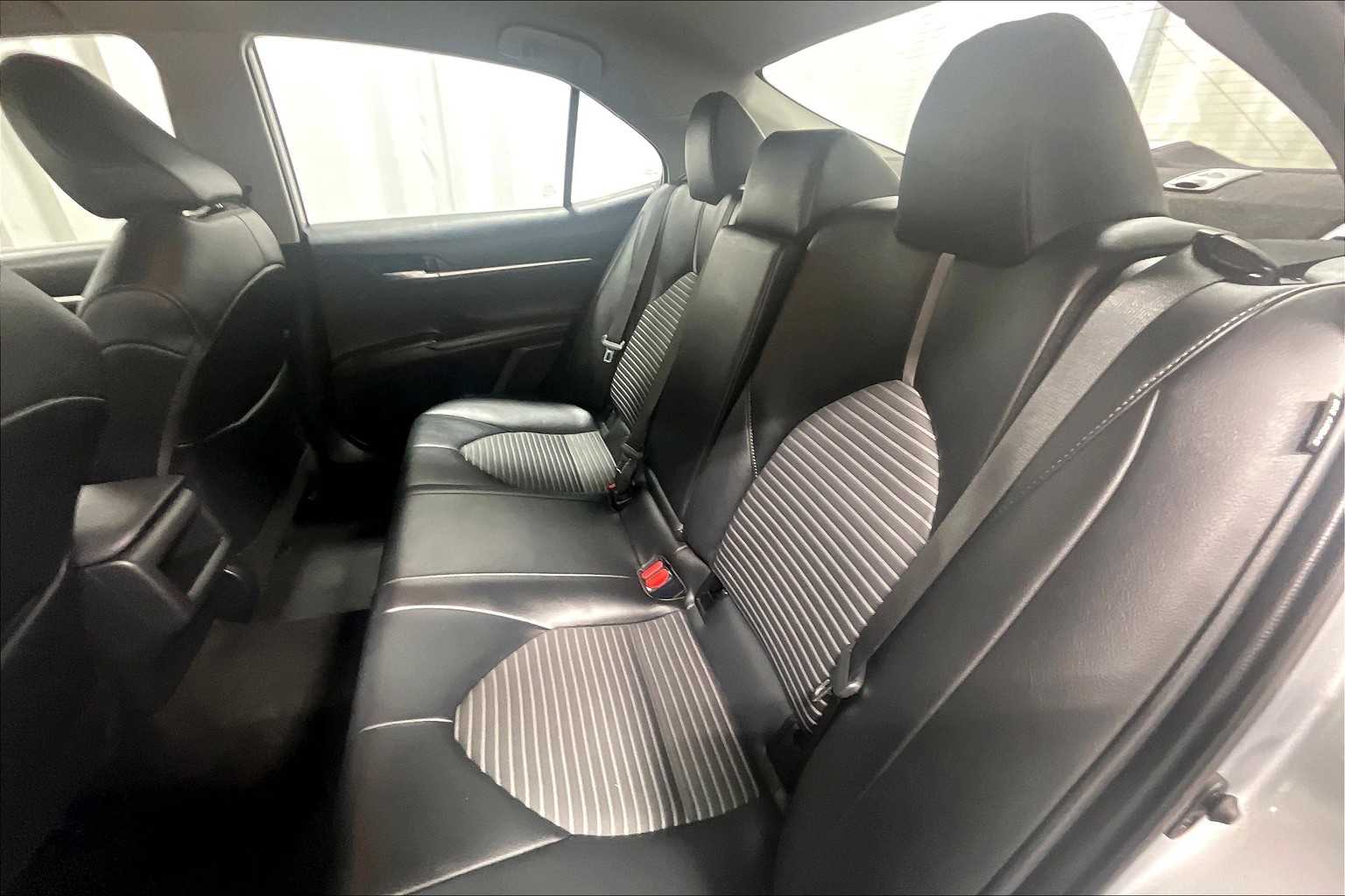 2023 Toyota Camry SE - Photo 15