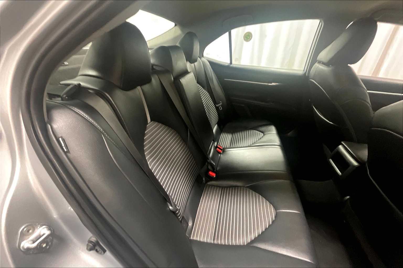 2023 Toyota Camry SE - Photo 16