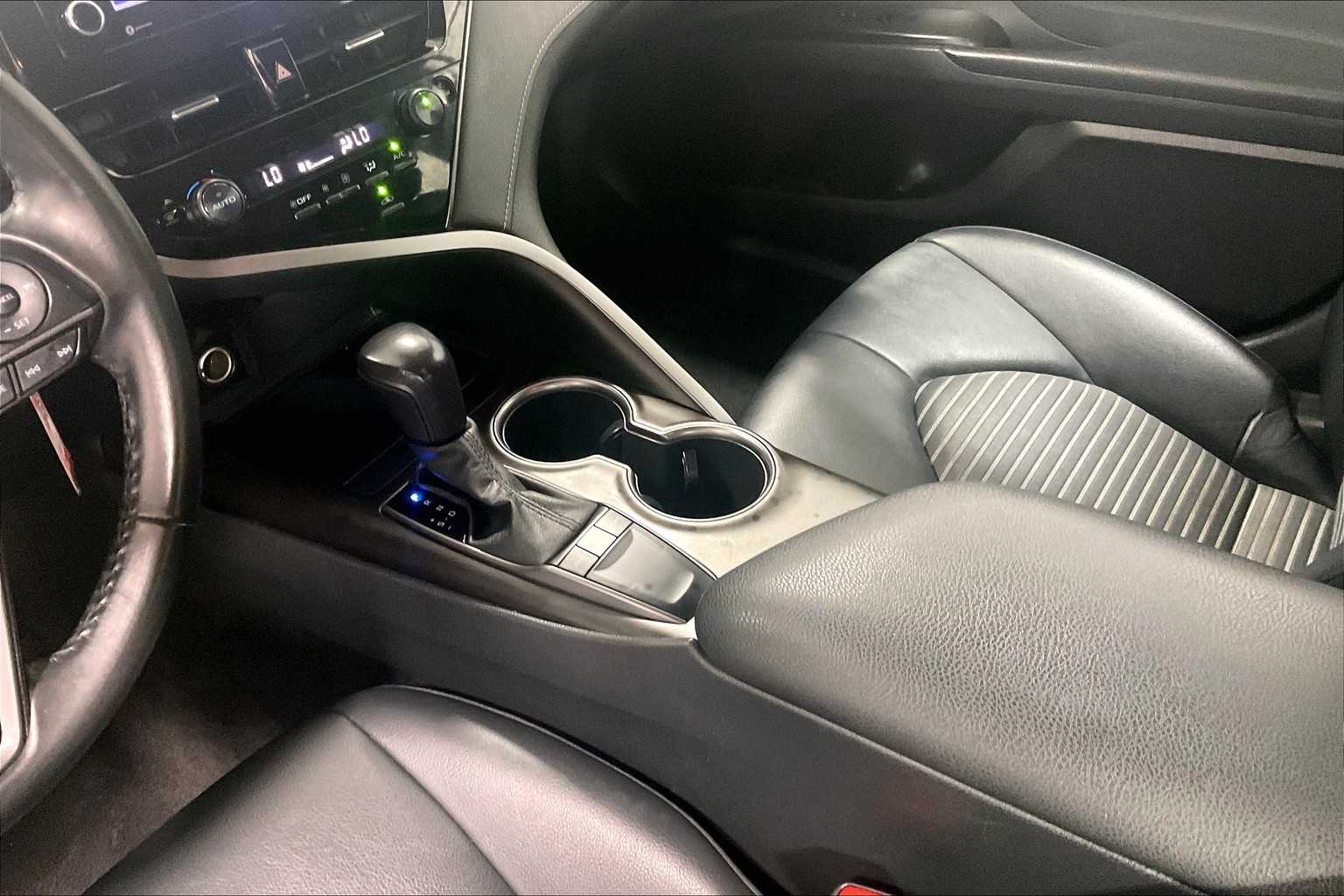 2023 Toyota Camry SE - Photo 20