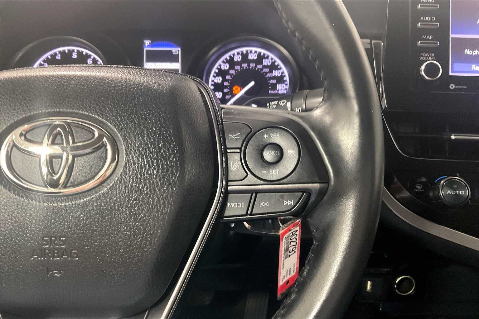 2023 Toyota Camry SE - Photo 23
