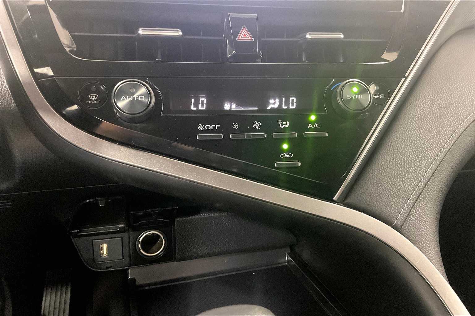 2023 Toyota Camry SE - Photo 25