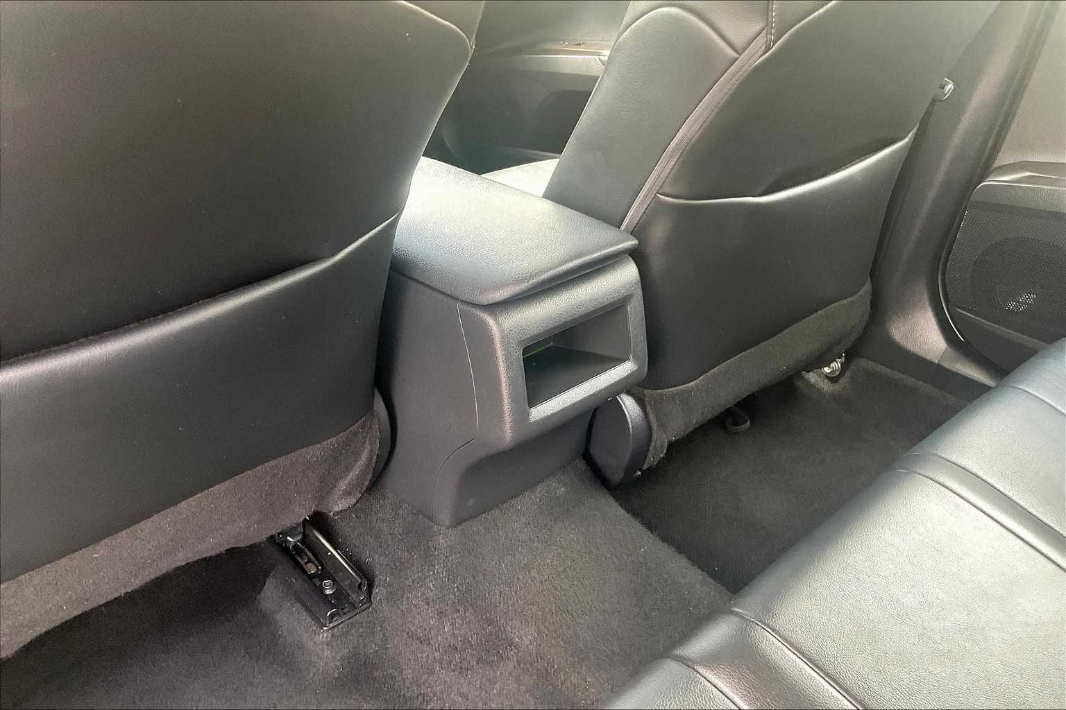 2023 Toyota Camry SE - Photo 27