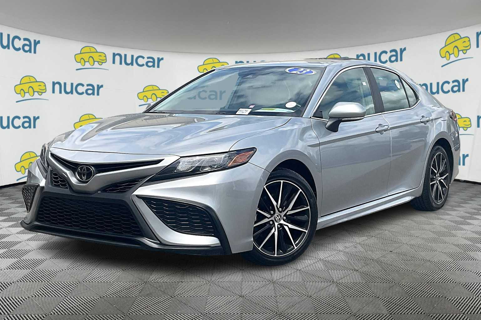2023 Toyota Camry SE - Photo 3