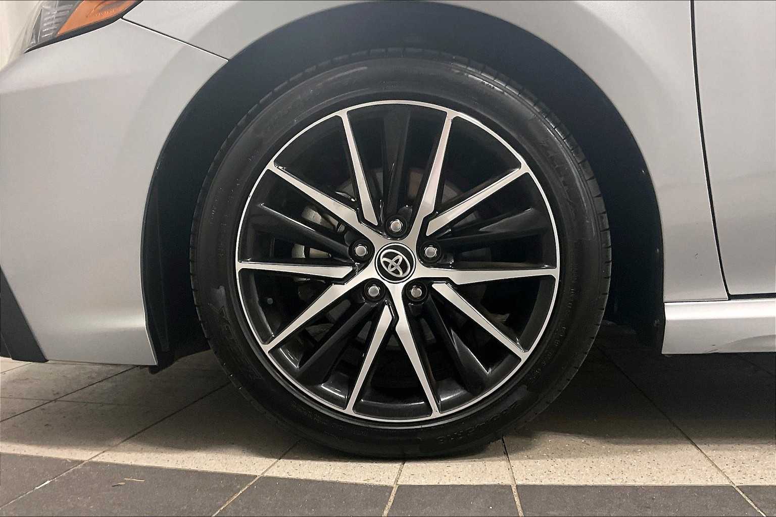 2023 Toyota Camry SE - Photo 7