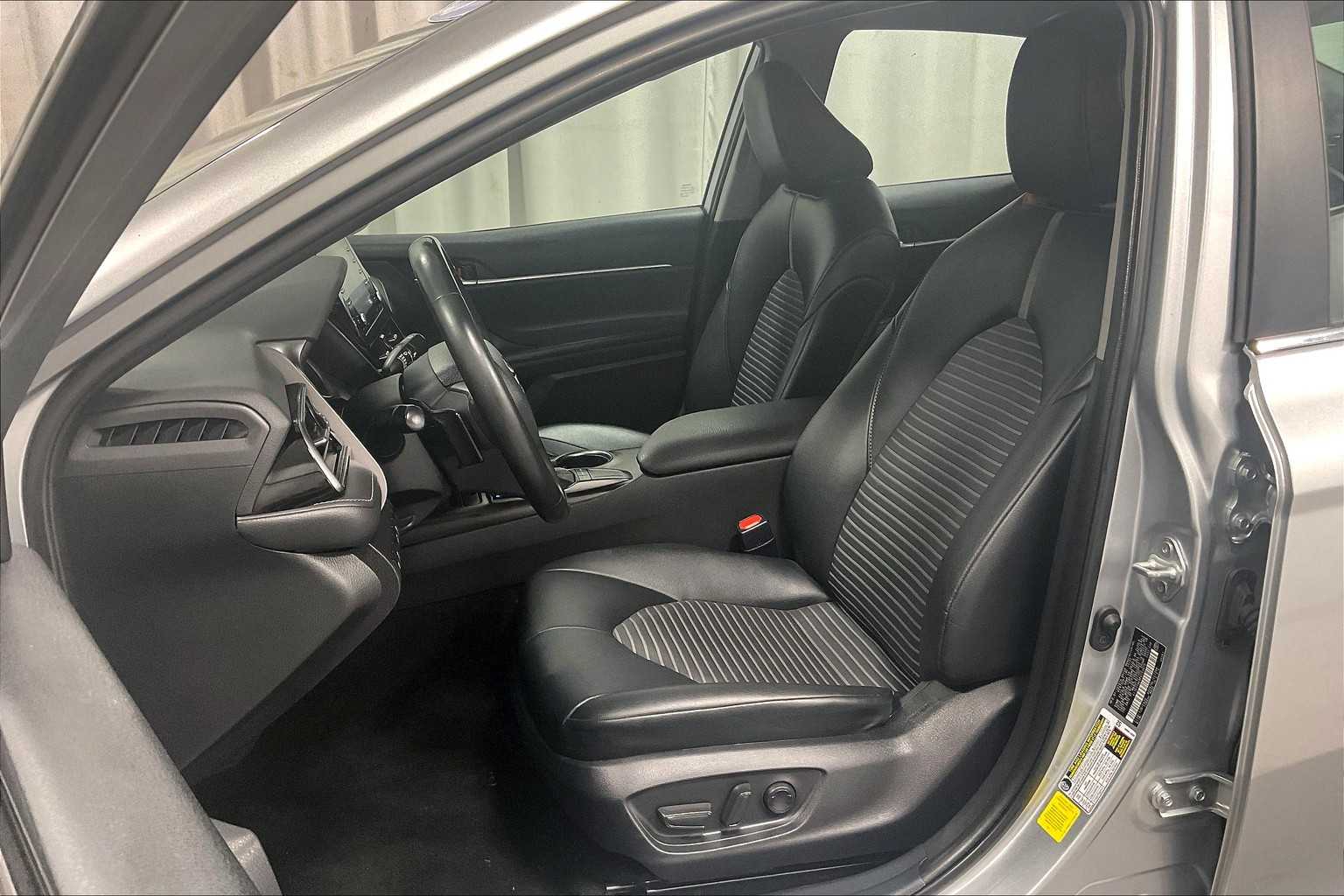 2023 Toyota Camry SE - Photo 10