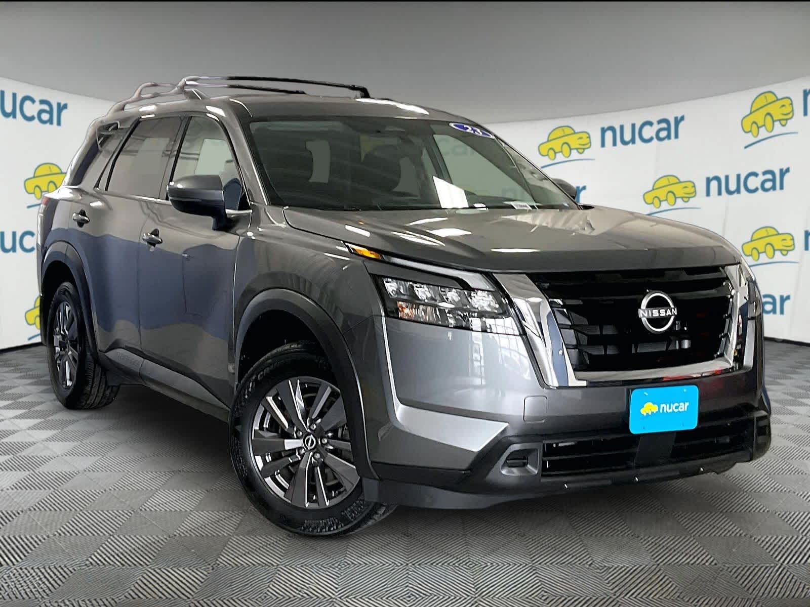 2023 Nissan Pathfinder SV