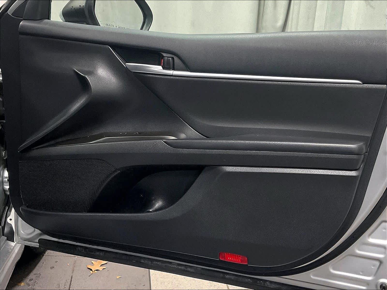 2023 Toyota Camry SE - Photo 12