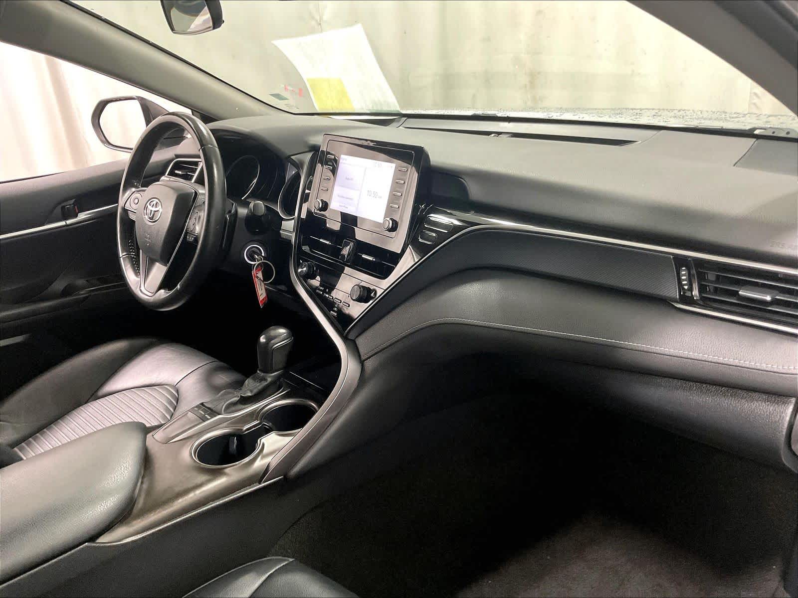 2023 Toyota Camry SE - Photo 14