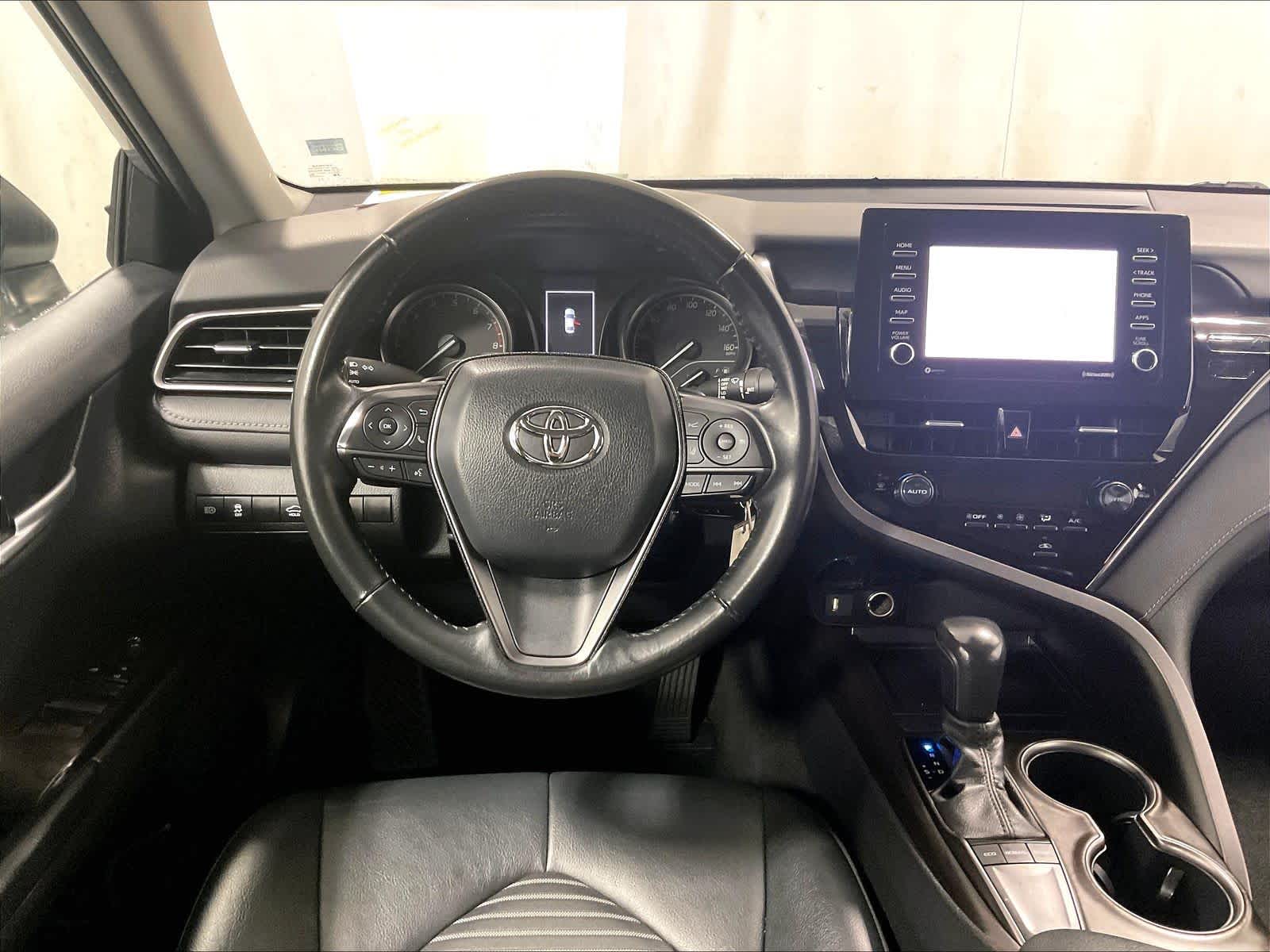 2023 Toyota Camry SE - Photo 17