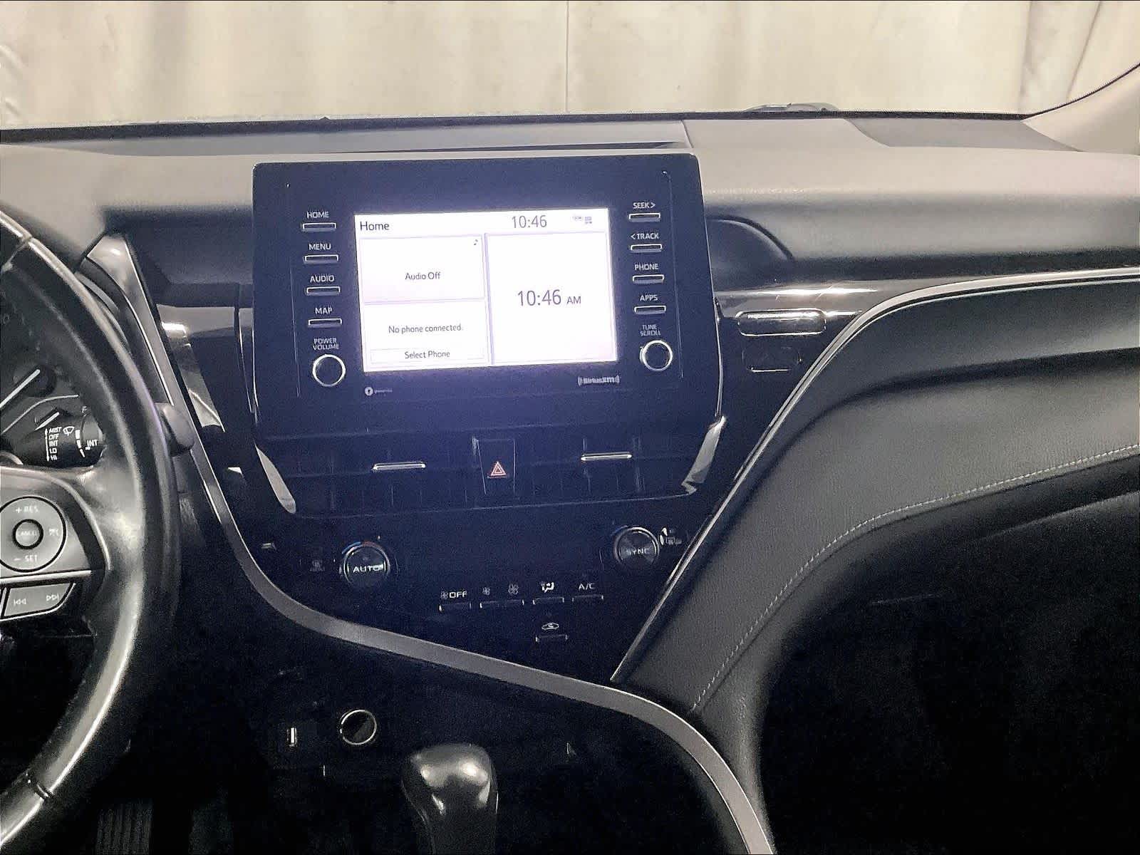 2023 Toyota Camry SE - Photo 18