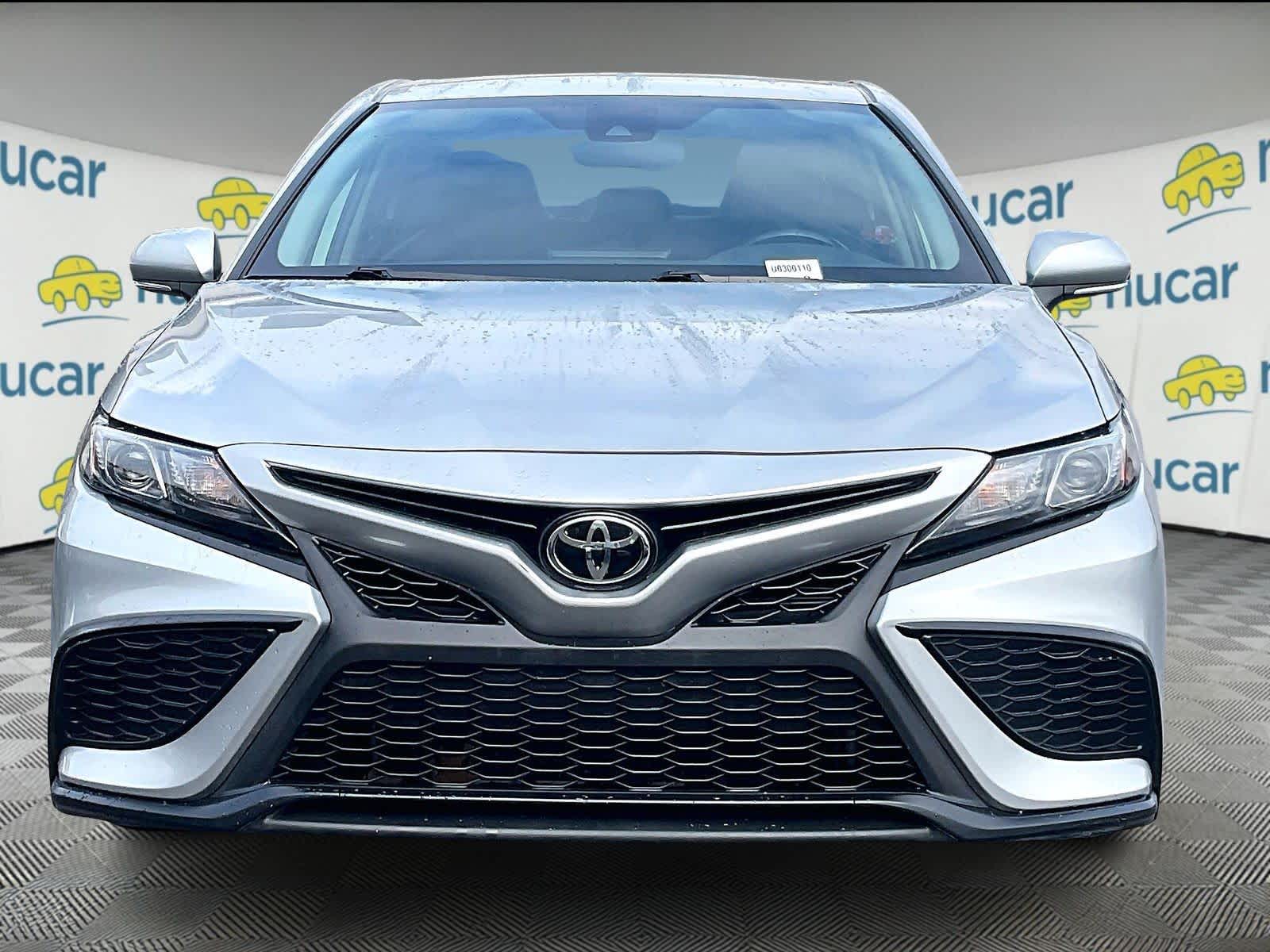 2023 Toyota Camry SE - Photo 2