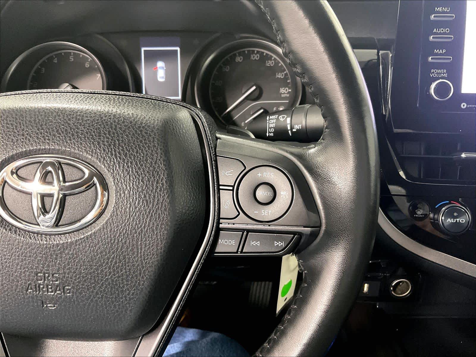 2023 Toyota Camry SE - Photo 23