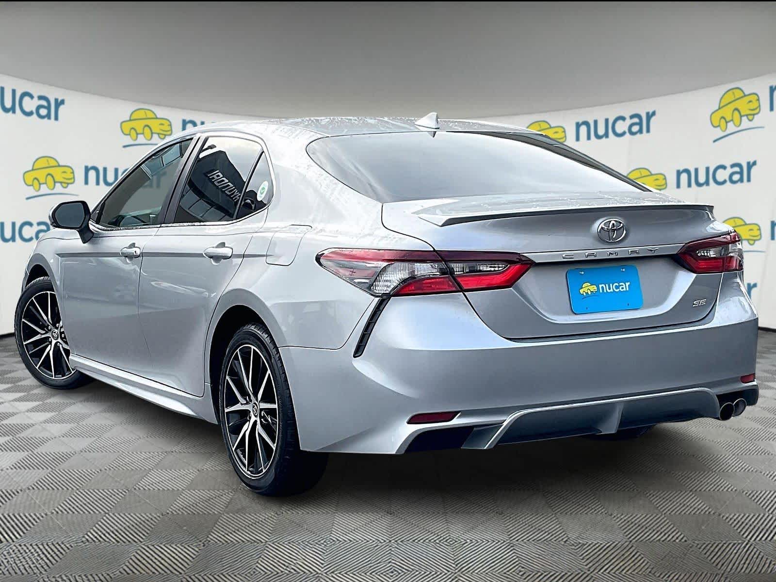 2023 Toyota Camry SE - Photo 4