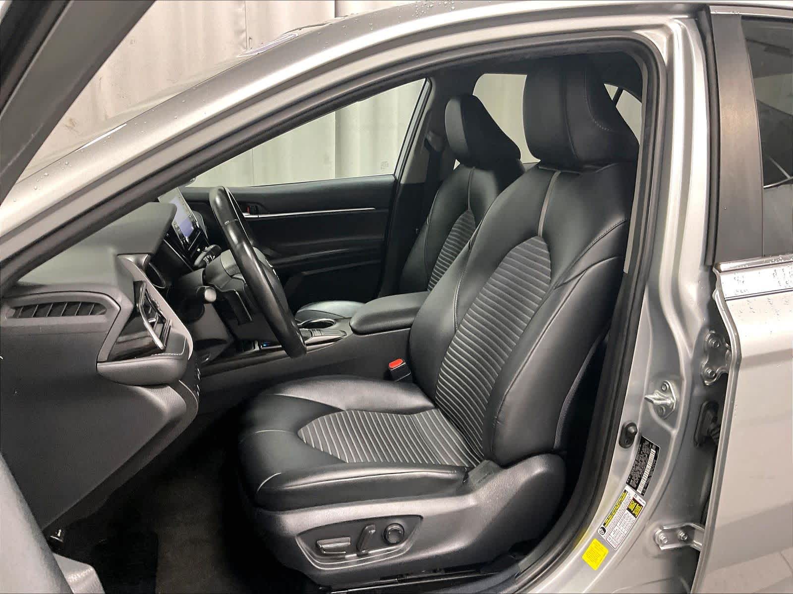 2023 Toyota Camry SE - Photo 10