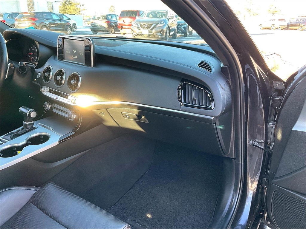 2020 Kia Stinger GT - Photo 12
